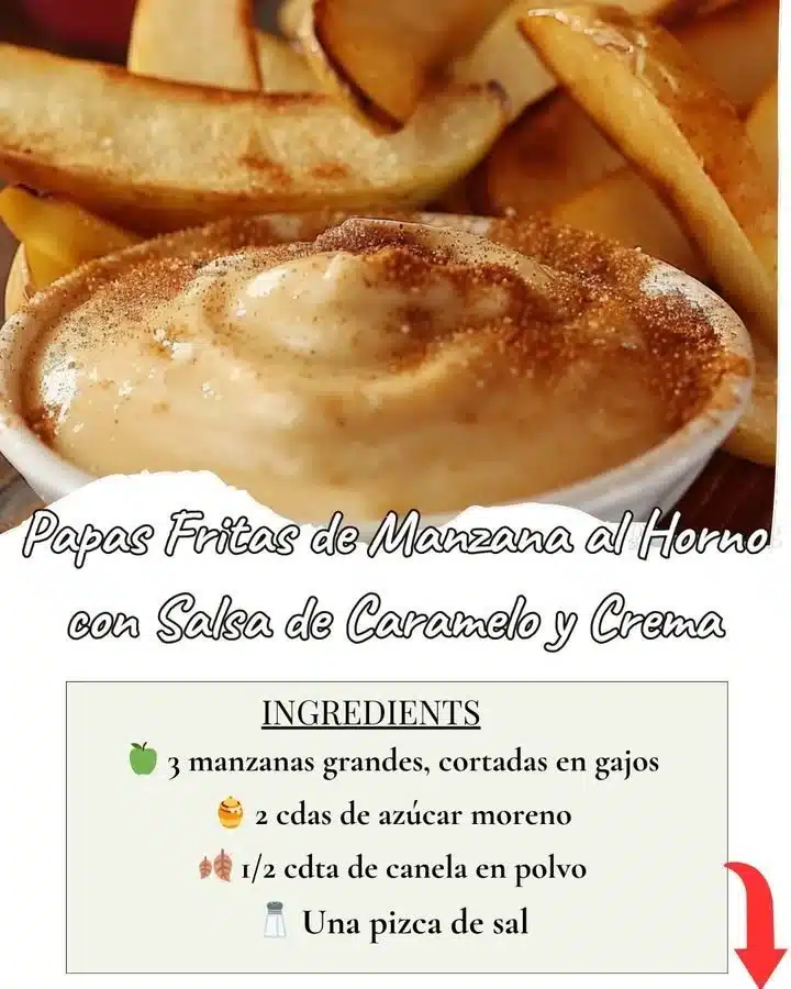 Papas fritas de manzana al horno con salsa de caramelo y crema en un plato
